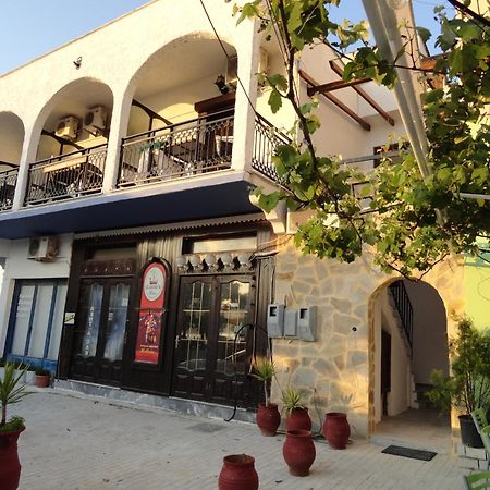 Captain'S Beach Apartments 萨索斯 外观 照片